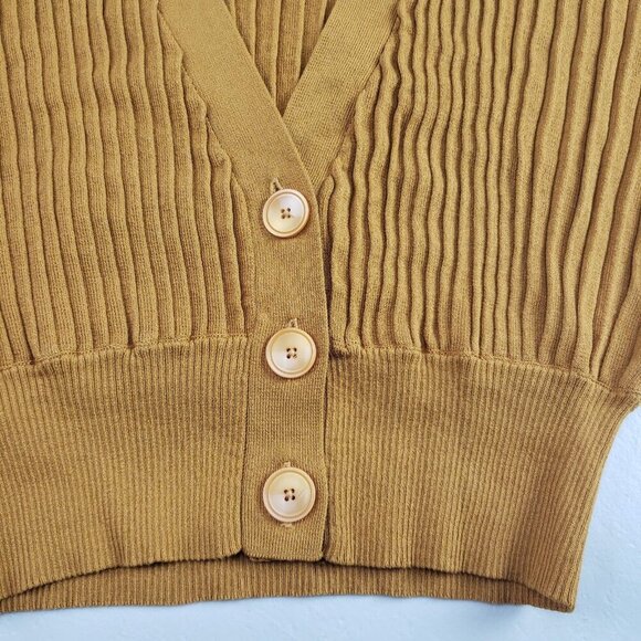 Astr Zuri Cropped Cardigan Sweater Womens Small Yellow Button Front Long Sleeve - Picture 5 of 11